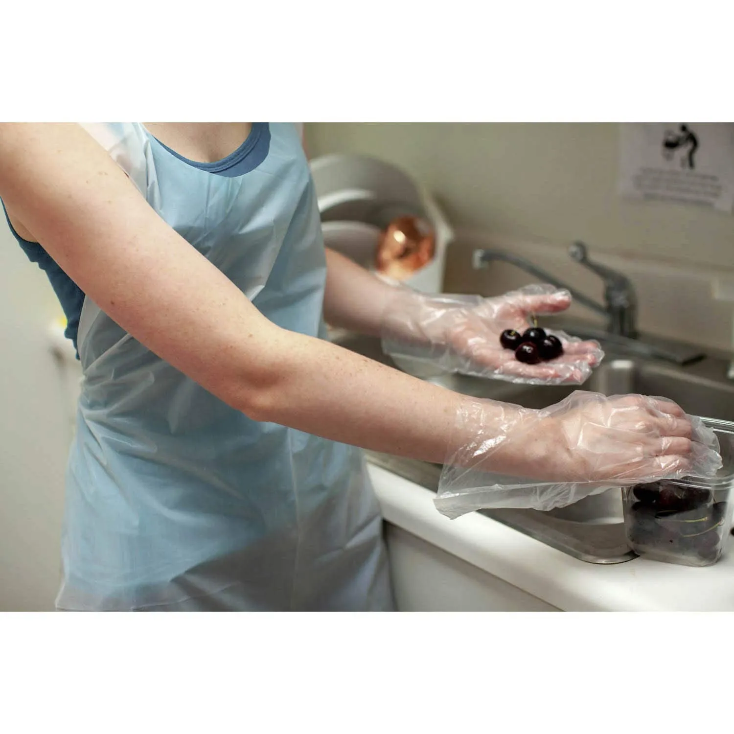 Disposable Food Handling Long Cuff Poly Gloves, 0.9g. 12.5" OSFM