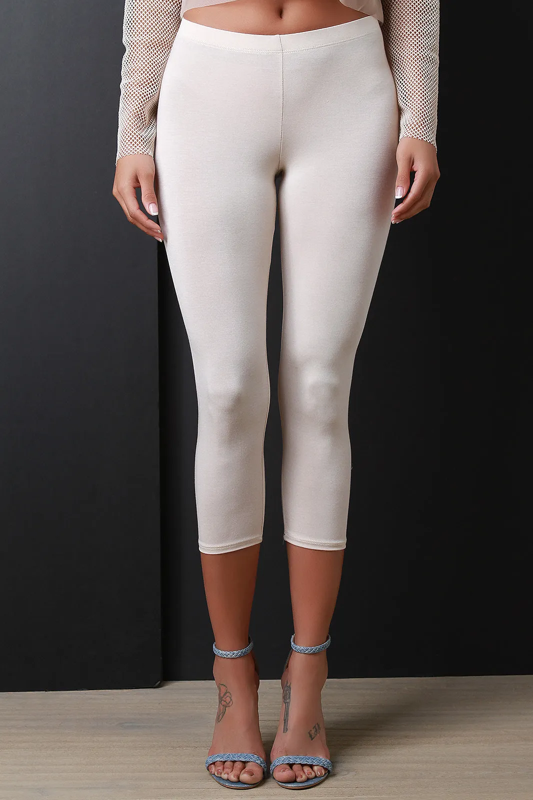 High Waisted Lightweight Capri Leggings