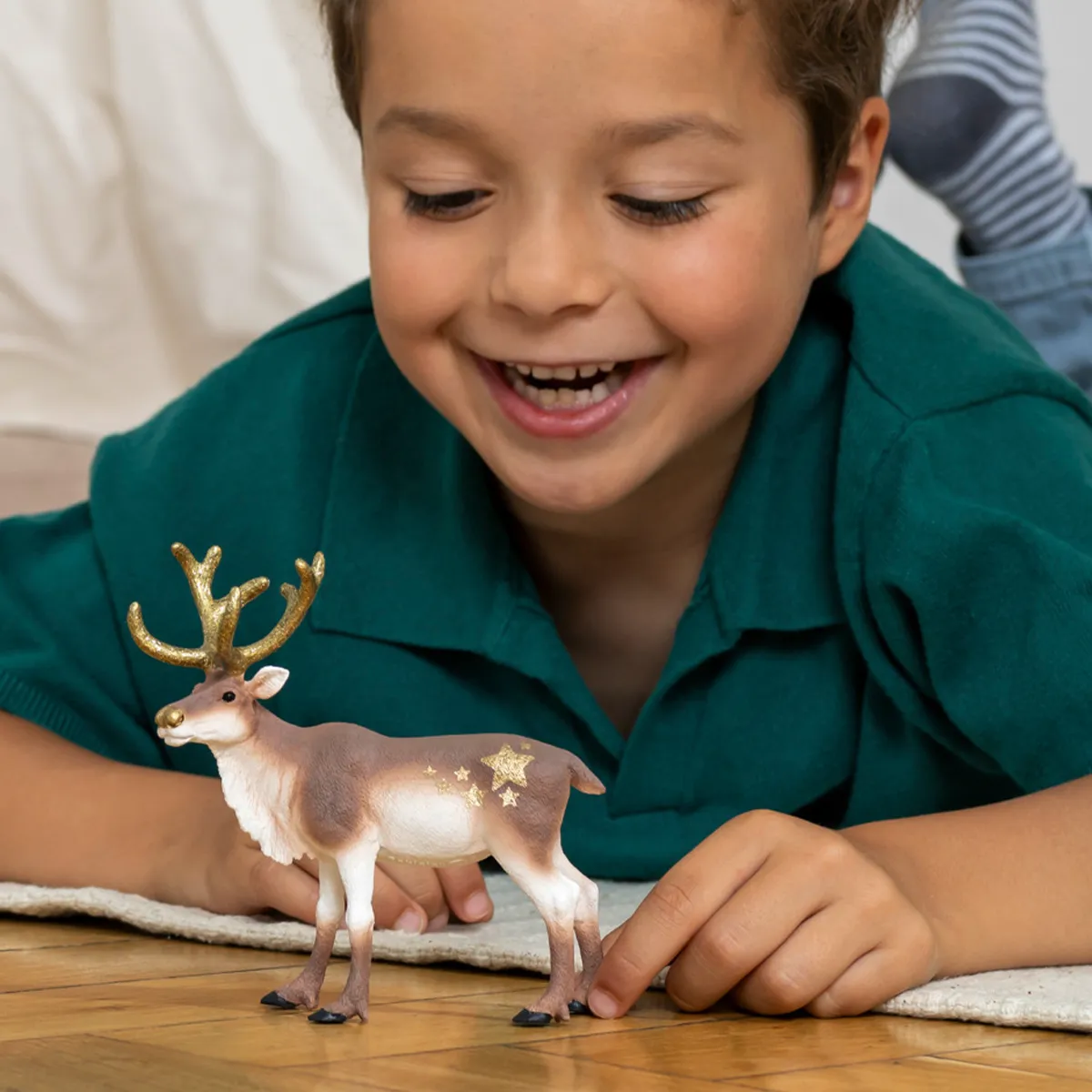 Limited-Edition schleich® Holiday Reindeer 2023