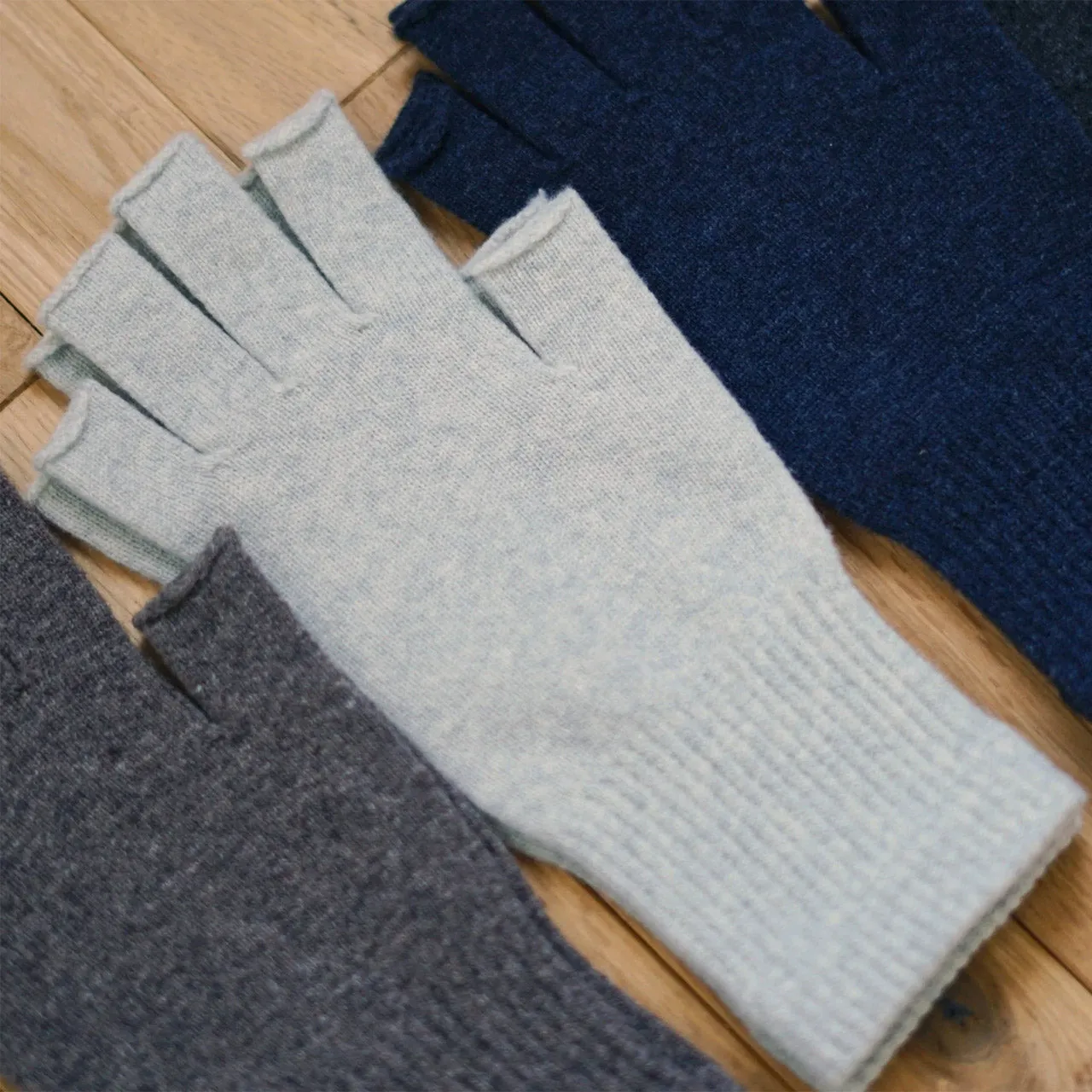 Memeri 100% Merino Wool Fingertip-less Gloves *Returning 2025