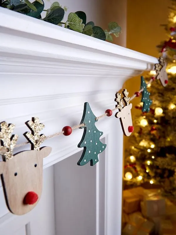 Wooden Reindeer & Christmas Tree Garland